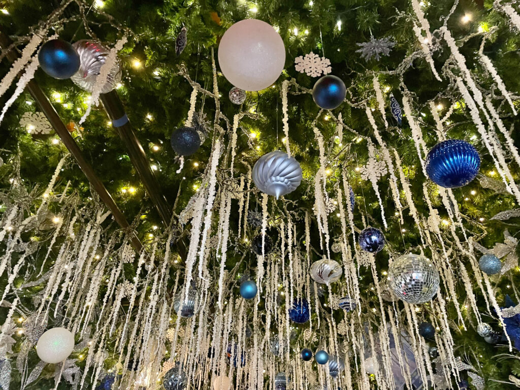 Roosevelt’s Gastropub Restaurant in Tulsa at Christmas
